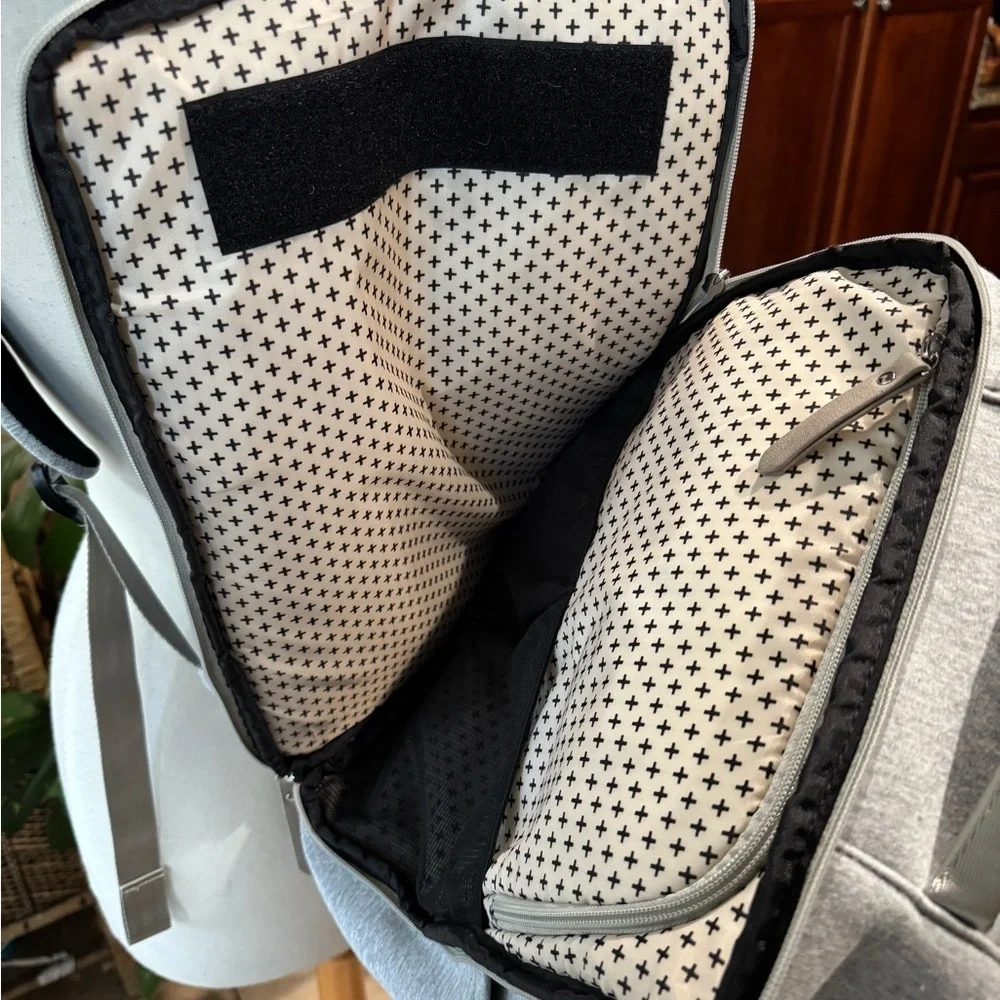 Petunia Pickle Bottom‎ Gray Diaper Backpack Baby Bag Hospital Bag
